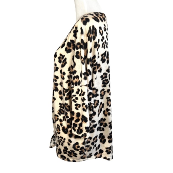 Janette Plus Leopard Print Button Front Top - Picture 2 of 9